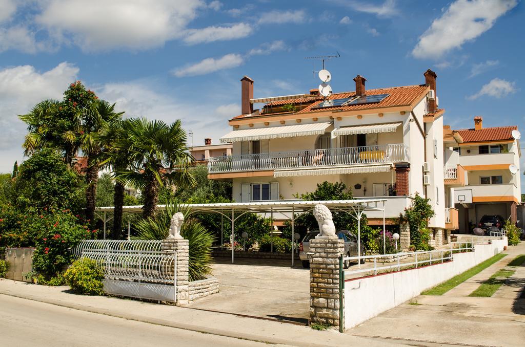 Pansion Adria Hotel Sveti Filip i Jakov Kültér fotó