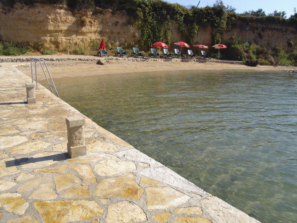 Pansion Adria Hotel Sveti Filip i Jakov Kültér fotó