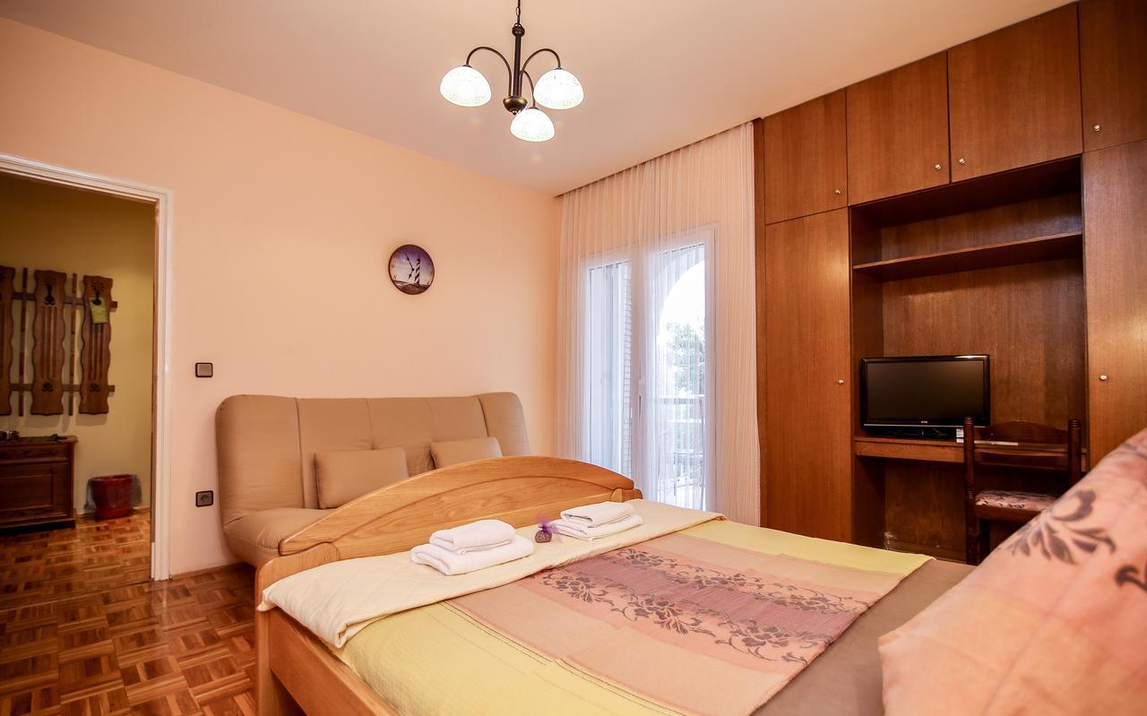 Pansion Adria Hotel Sveti Filip i Jakov Kültér fotó