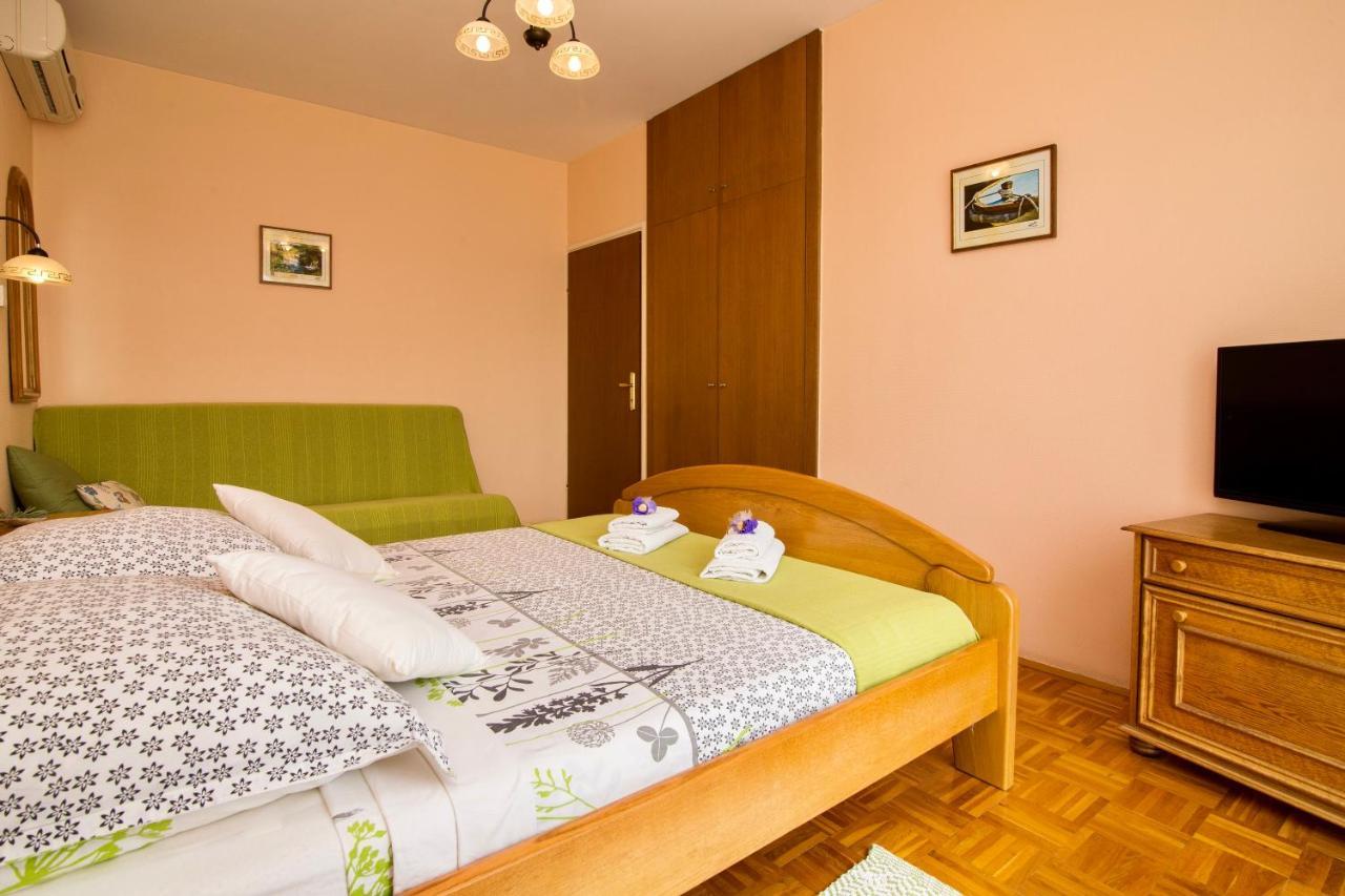 Pansion Adria Hotel Sveti Filip i Jakov Kültér fotó