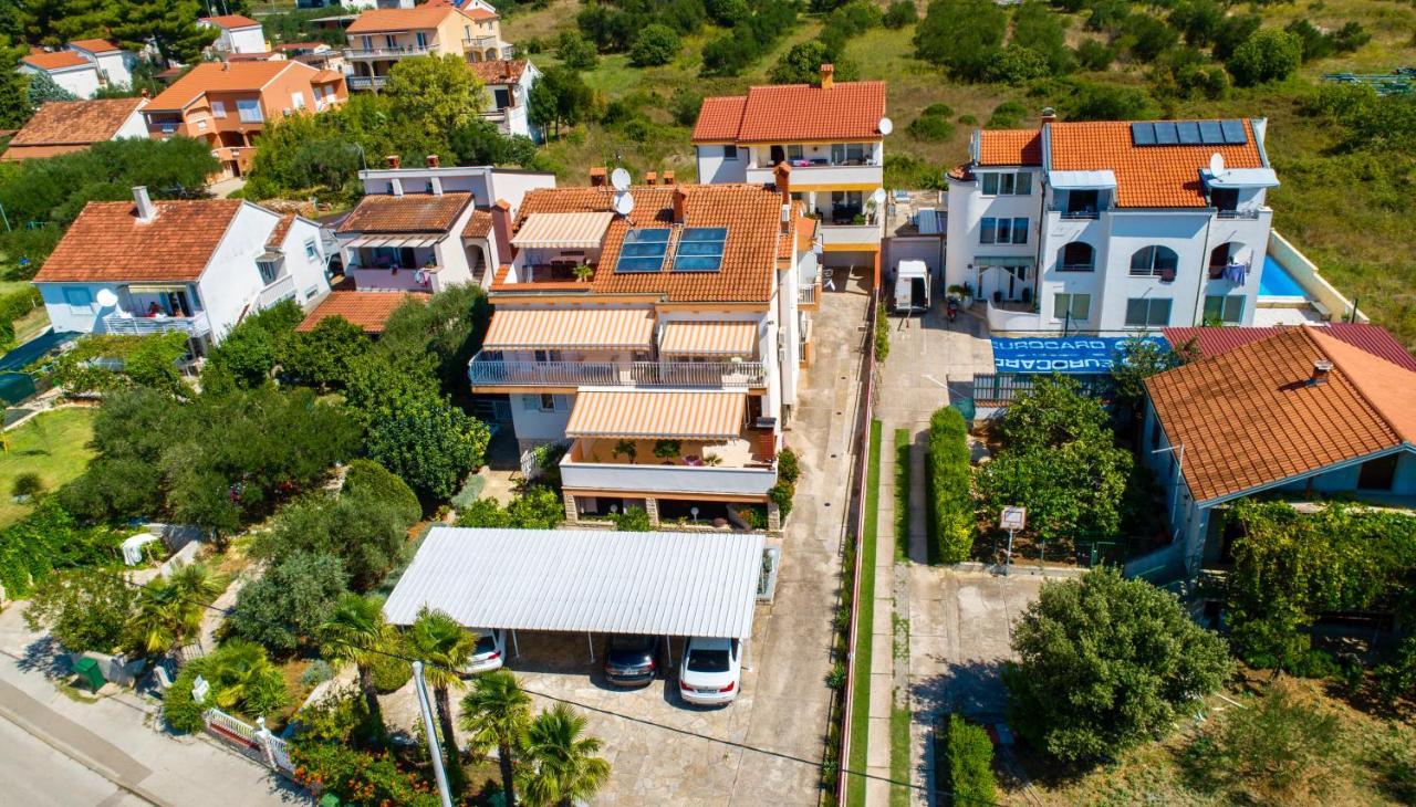 Pansion Adria Hotel Sveti Filip i Jakov Kültér fotó
